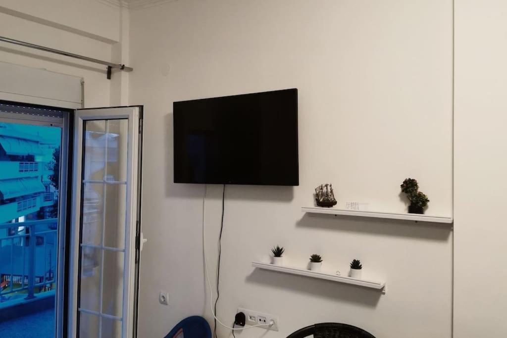 Apartment With 3 Rooms Just 1 Min From The Beach And Free Public Parking Peraía エクステリア 写真