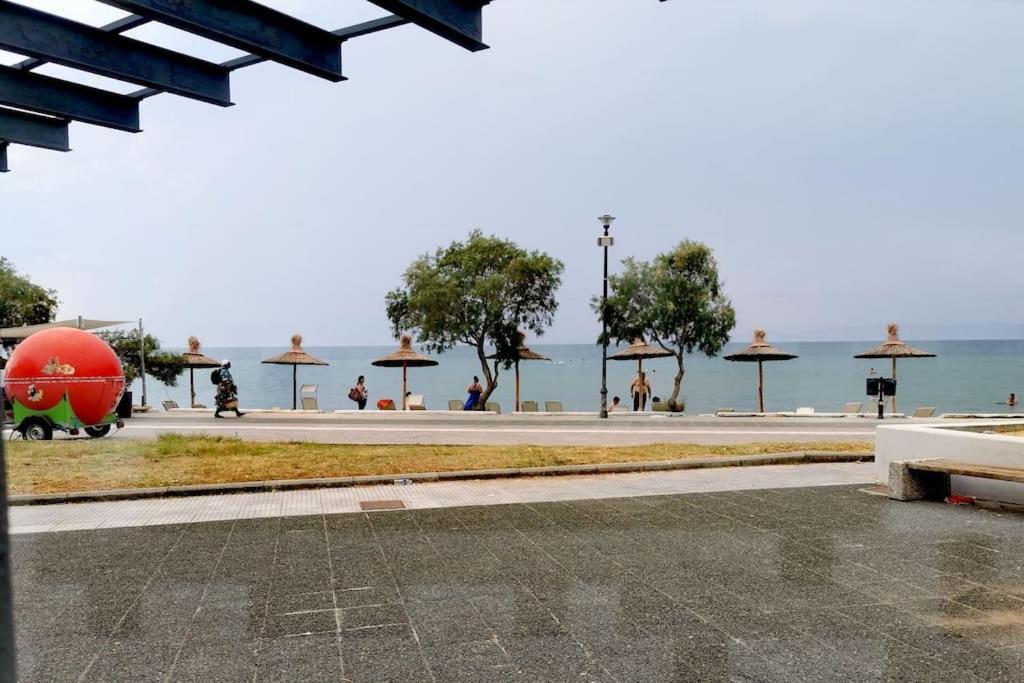 Apartment With 3 Rooms Just 1 Min From The Beach And Free Public Parking Peraía エクステリア 写真
