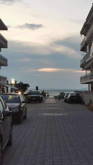 Apartment With 3 Rooms Just 1 Min From The Beach And Free Public Parking Peraía エクステリア 写真